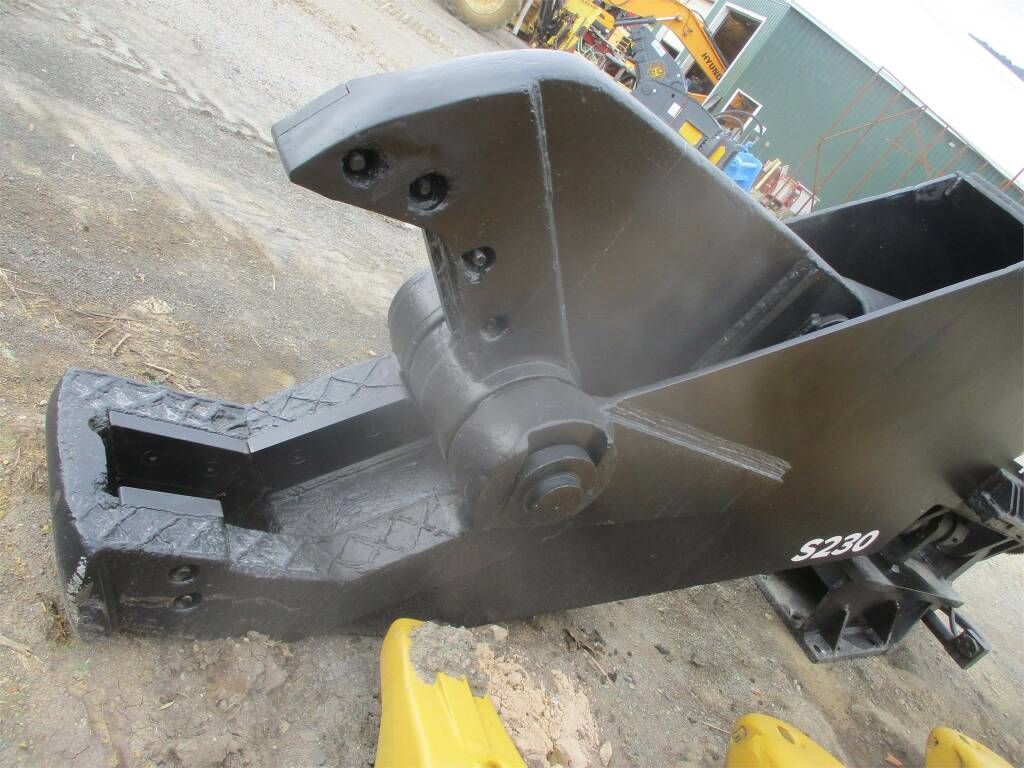 Used 2010 CAT Shears S230 - Image 2